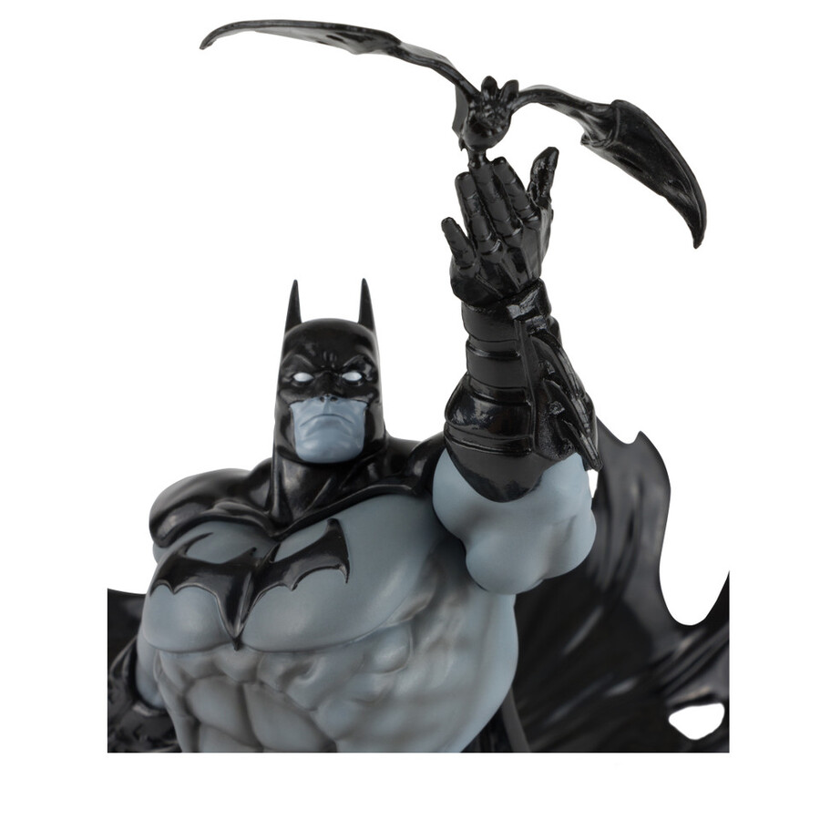 batman blanco y negro - estatua de resina de 18 cm de batman de freddie williams ii