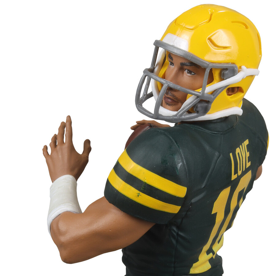 jordan love con camiseta clásica de uniforme green bay packers figura gold label nfl de 18 cm mcfarlanes sportspicks