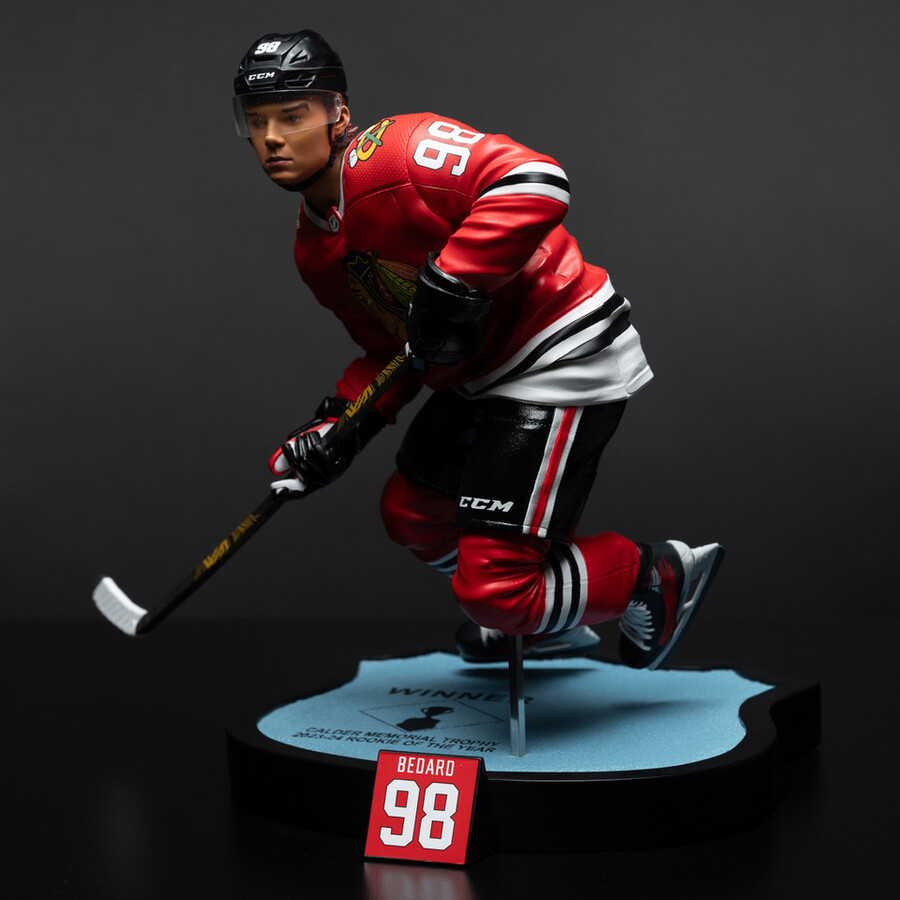 estatua de resina de connor bedard chicago blackhawks de la nhl a escala 16