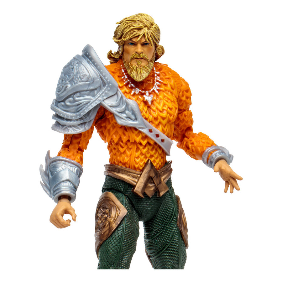 figura de aquaman con cómic dc page punchers de 7