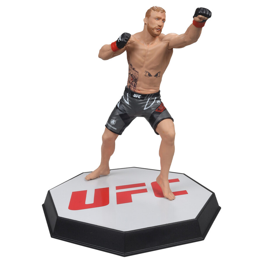 paquete de dos figuras chase de 7 de justin gaethje ufc regular y platino. mcfarlanes sportspicks